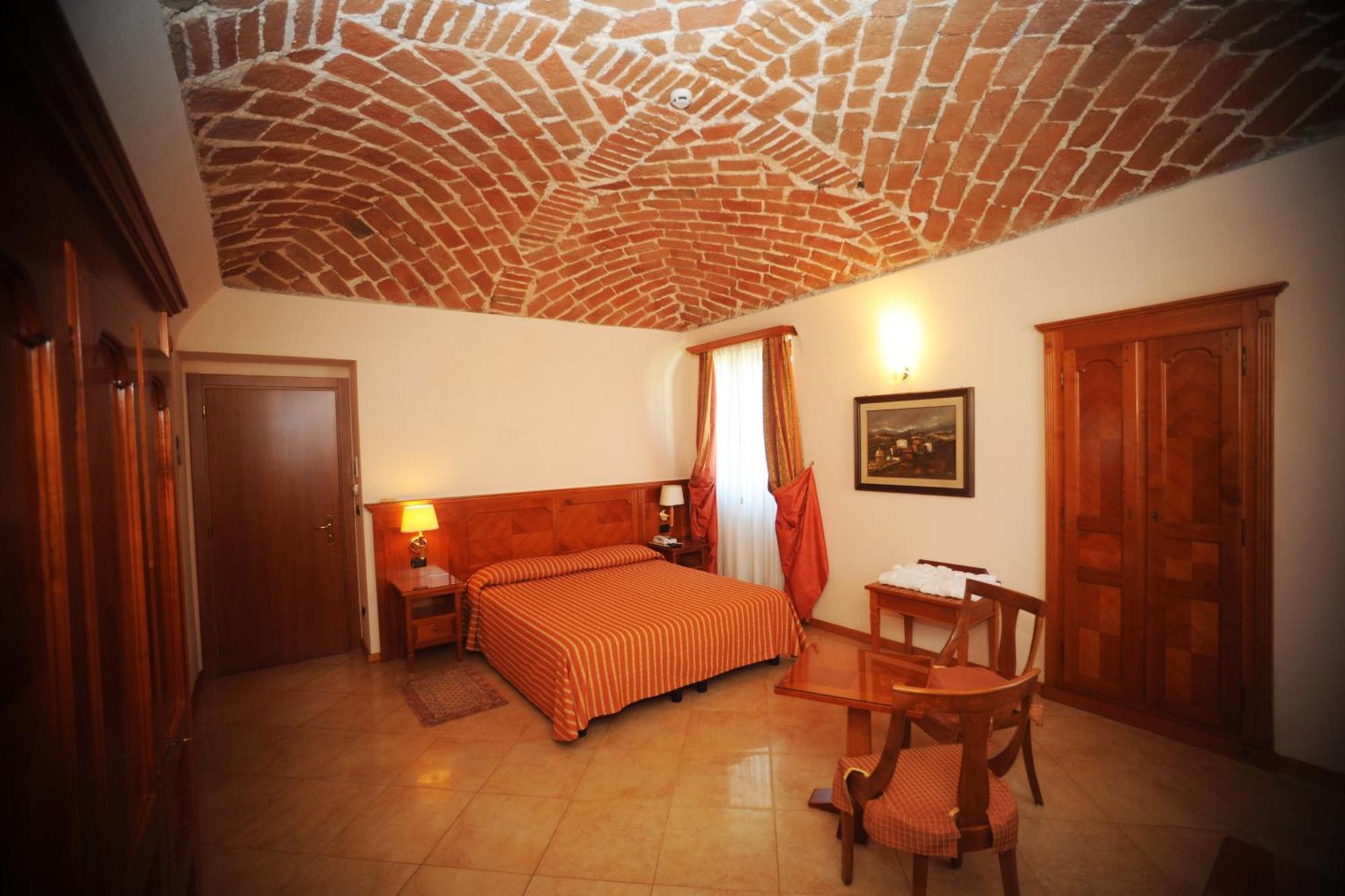 Hotel Acqui & Centro Benessere Акуи Терме Екстериор снимка