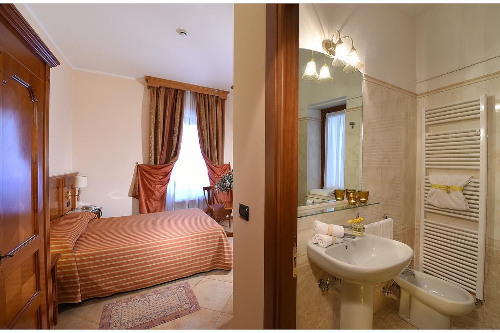 Hotel Acqui & Centro Benessere Акуи Терме Стая снимка