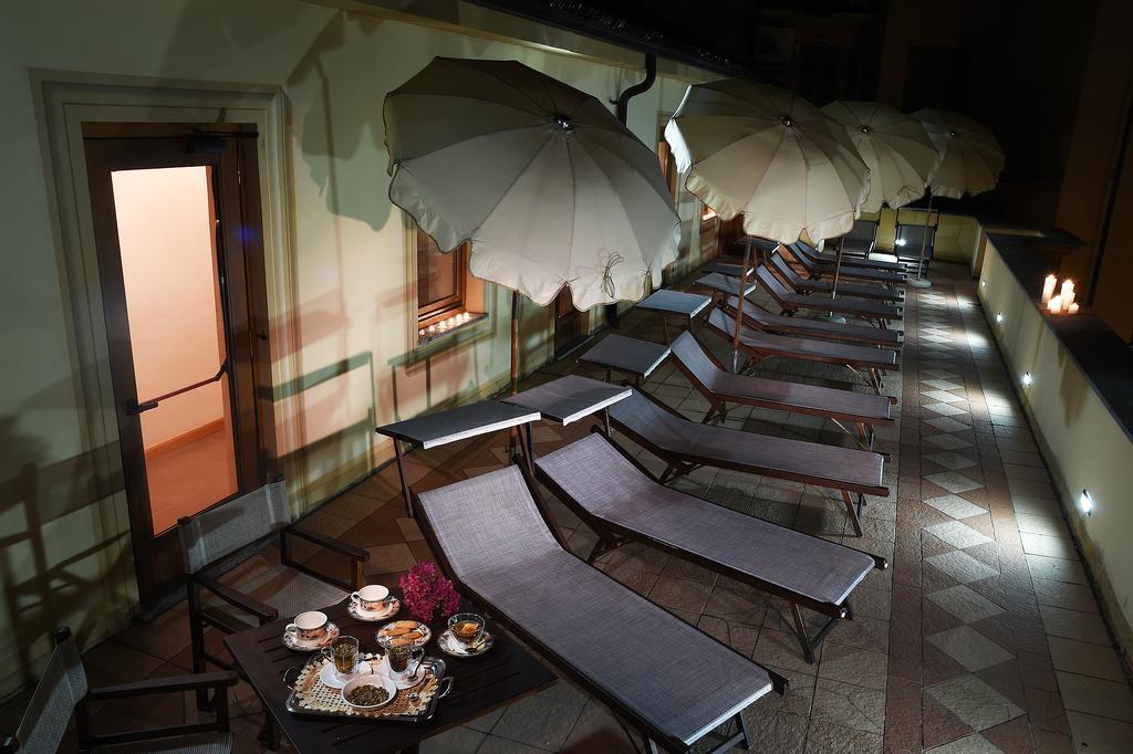 Hotel Acqui & Centro Benessere Акуи Терме Екстериор снимка