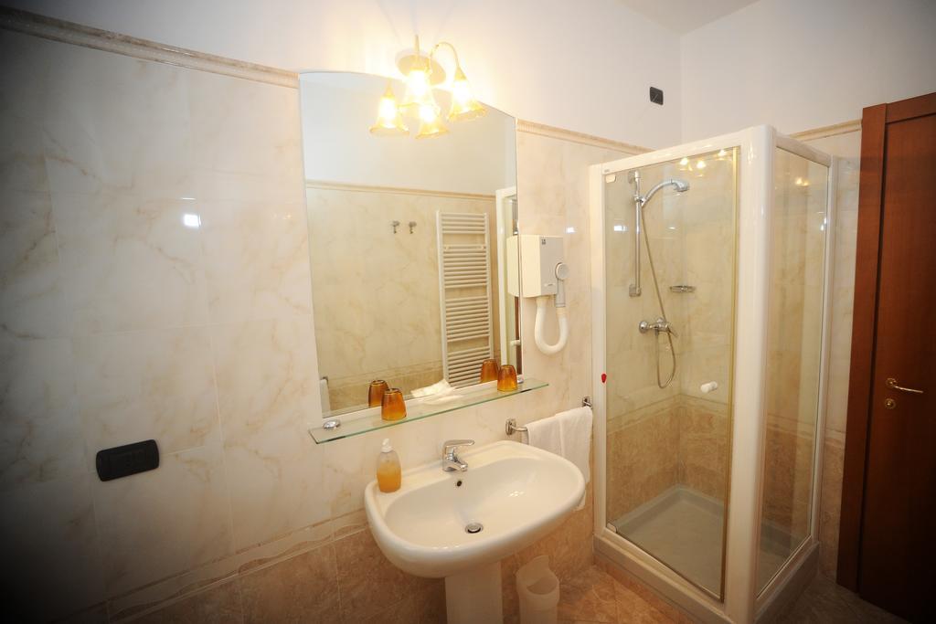 Hotel Acqui & Centro Benessere Акуи Терме Екстериор снимка